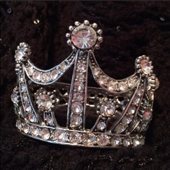 Jewelry - Silver Crown bracelet